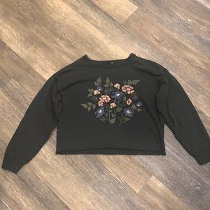 Embroidered Floral Cropped Sweatshirt